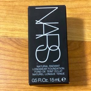 Nars Natural Radiant Longwear Foundation